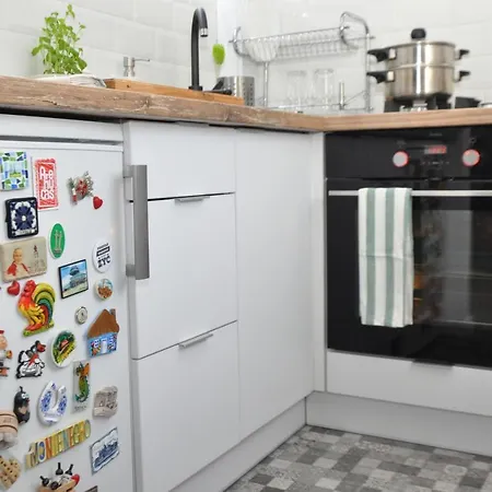 Metro Slodowiec Apartment Apartment Warsaw